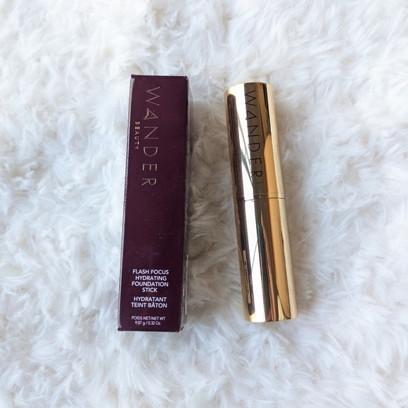 WANDER Beauty Flash Focus Hydrating Foundation Stick Tan - Picture 2 of 4